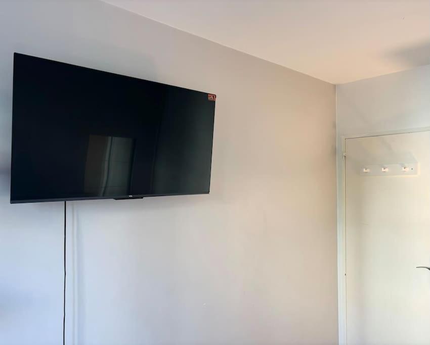Appartement Confort Avec Balcon - Champigny Екстериор снимка