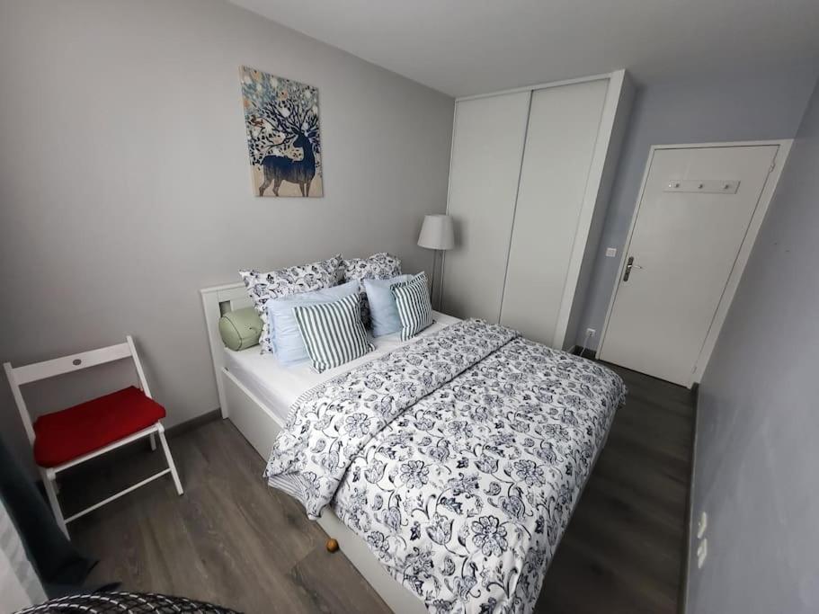 Appartement Confort Avec Balcon - Champigny Екстериор снимка