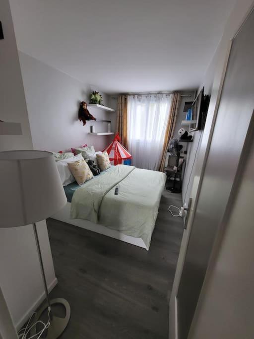 Appartement Confort Avec Balcon - Champigny Екстериор снимка